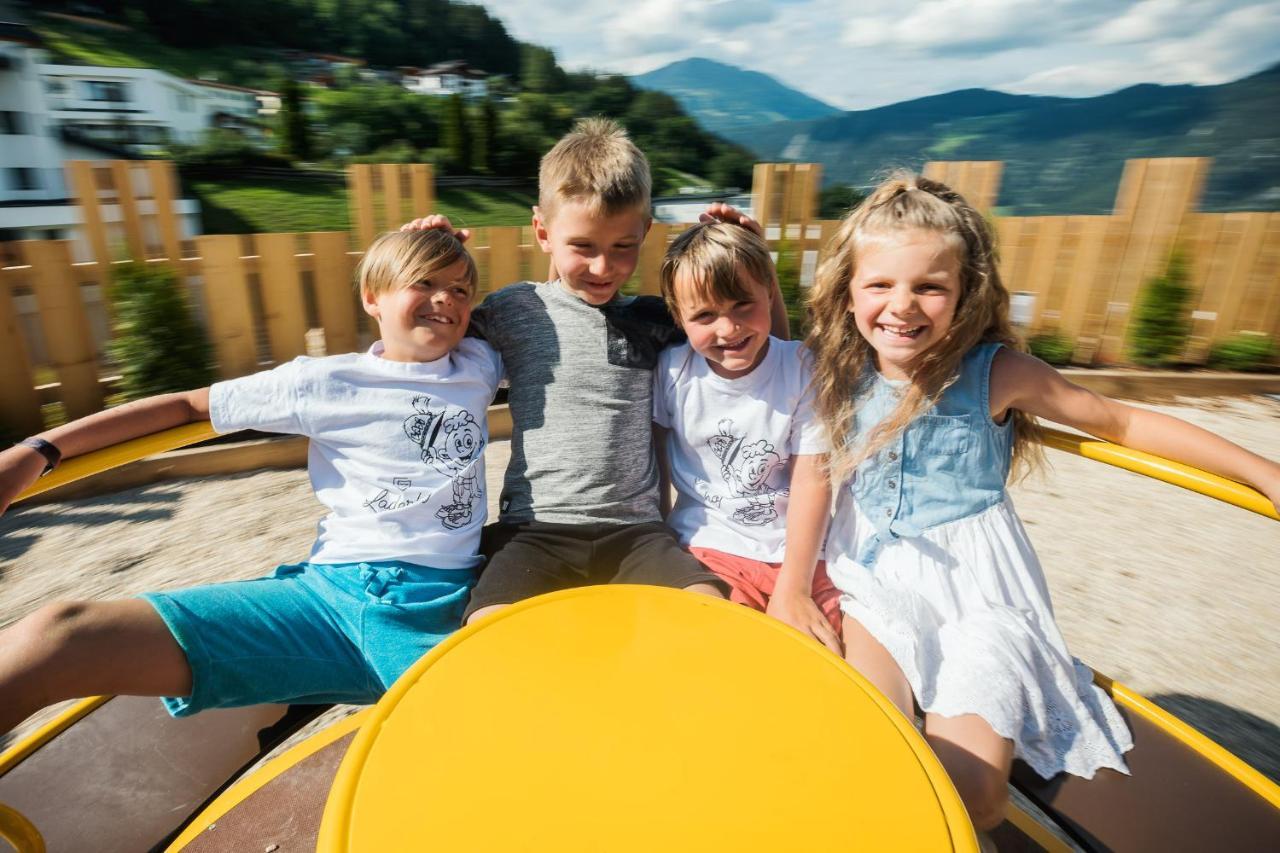 Kinderhotel Laderhof Ladis Zewnętrze zdjęcie
