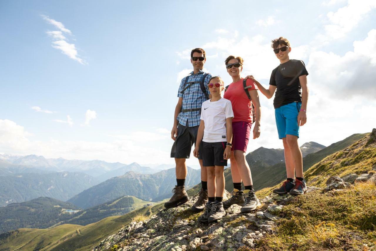Kinderhotel Laderhof Ladis Zewnętrze zdjęcie